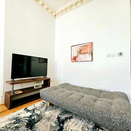 Charming Home With Private Balcony, On 1St Floor, With 2 Bathrooms, 3 Min Walk To Earl'S Court Station London Exterior photo