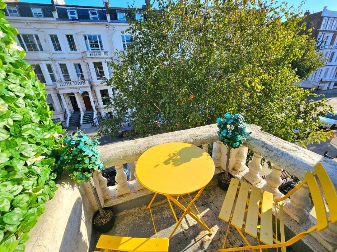 Charming Home With Private Balcony, On 1St Floor, With 2 Bathrooms, 3 Min Walk To Earl'S Court Station London Exterior photo